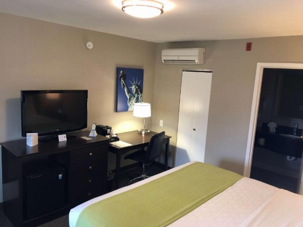 Best Western Fort Lee image 10